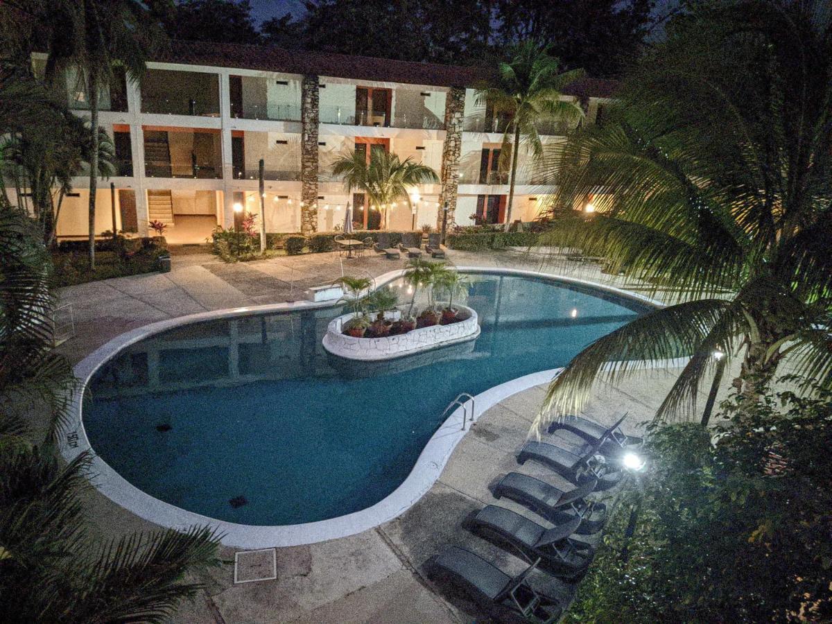 Plaza Palenque Hotel&Convention Center Exterior foto
