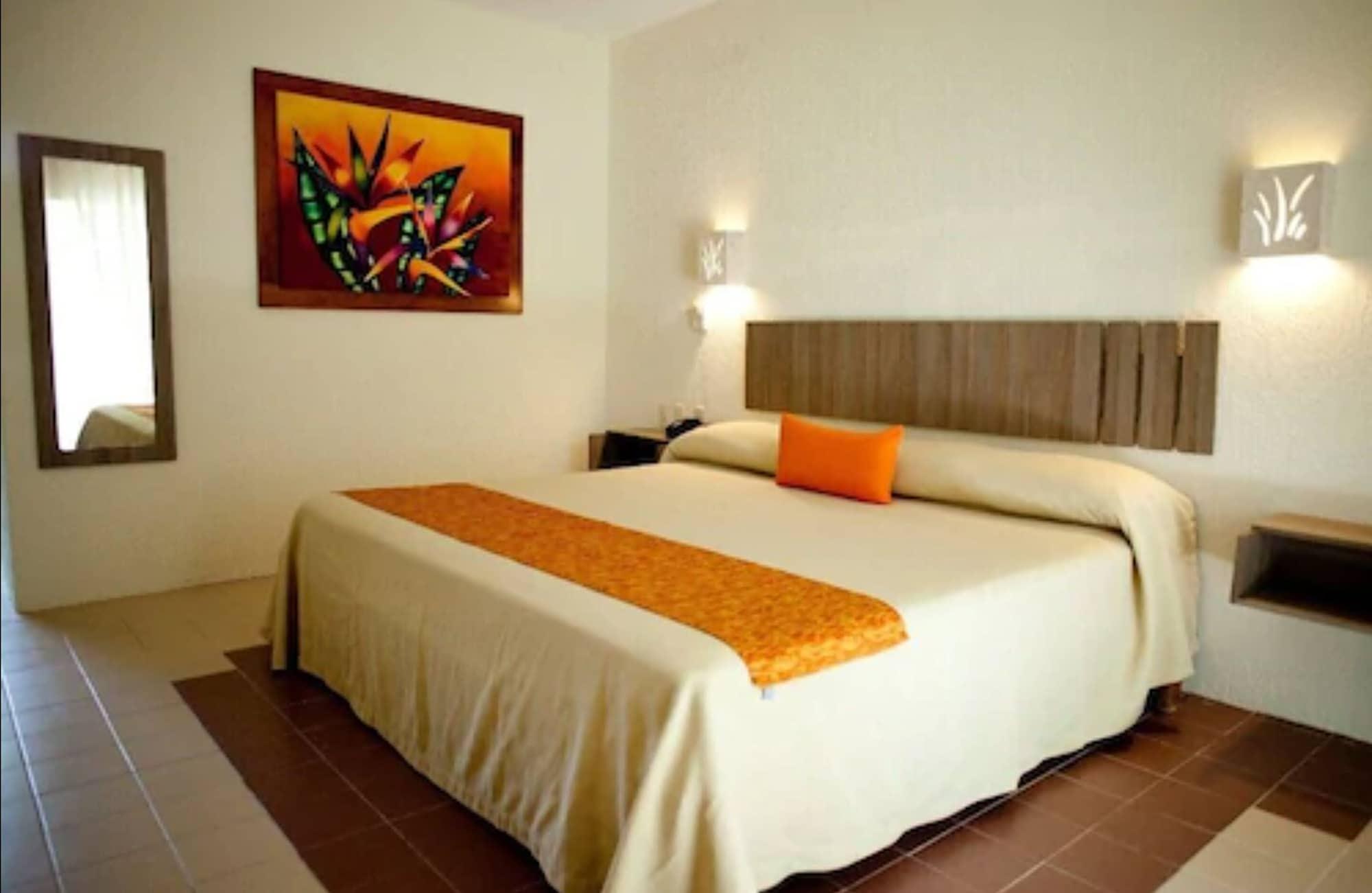 Plaza Palenque Hotel&Convention Center Exterior foto