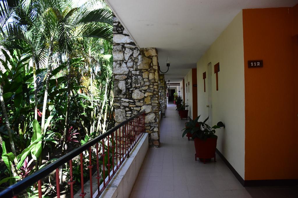 Plaza Palenque Hotel&Convention Center Exterior foto