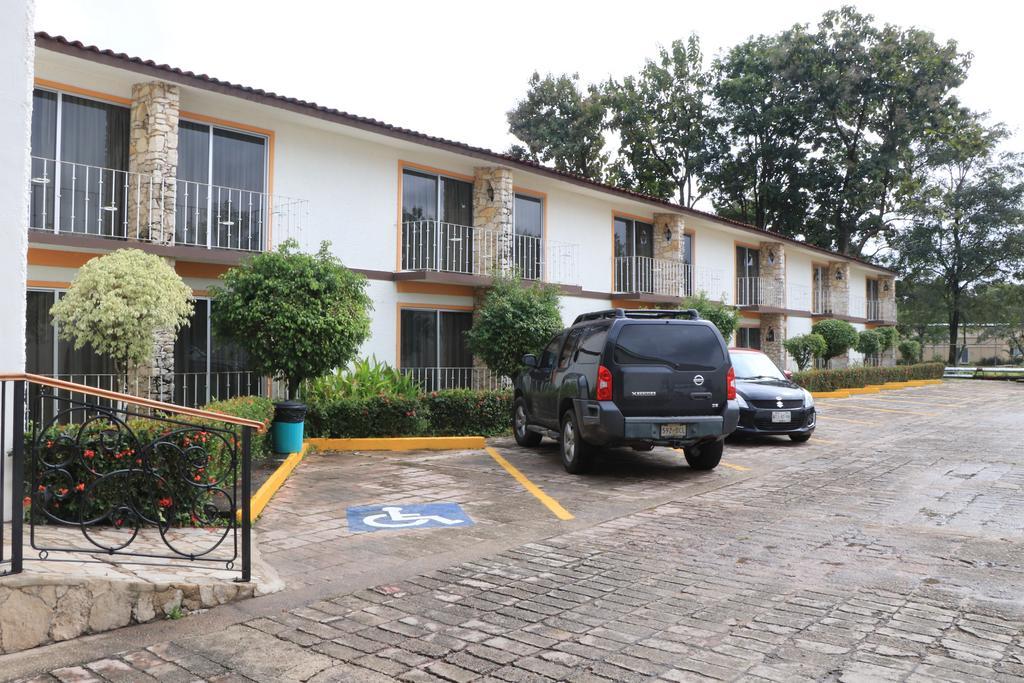 Plaza Palenque Hotel&Convention Center Exterior foto