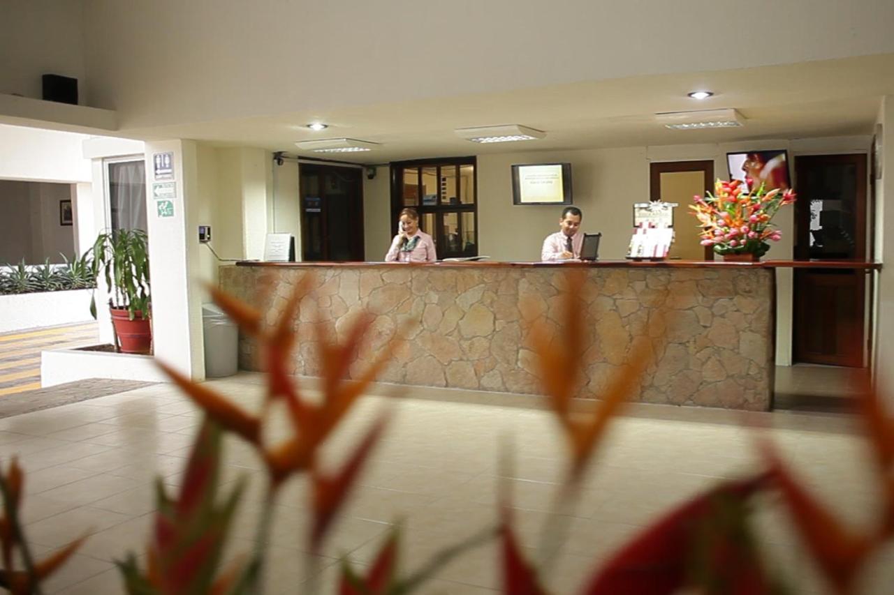 Plaza Palenque Hotel&Convention Center Exterior foto